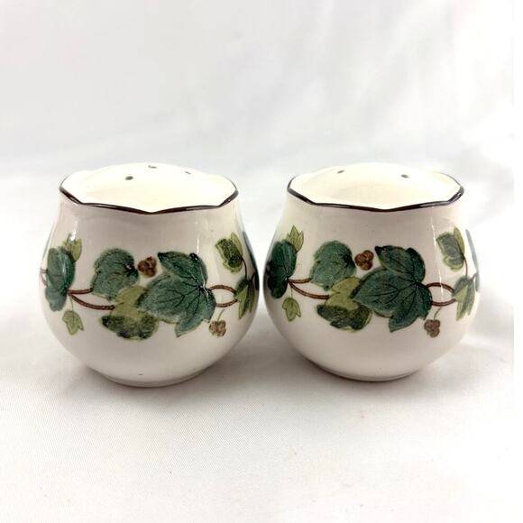 VTG Green Ivy Plant Salt and Pepper Ceramic Shakers Japan Set - Picture 11 of 16
